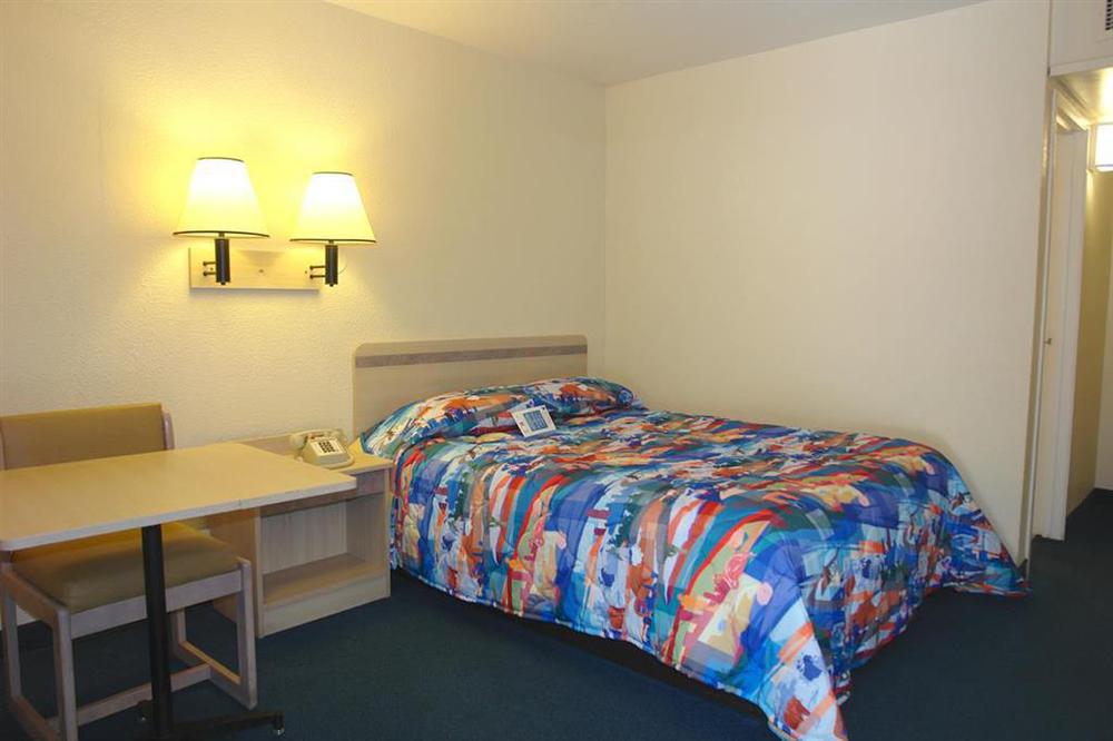 Hi - Wheel Flats Hotel Davis Room photo